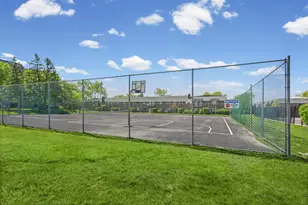 10381 Dearlove Rd, Glenview, IL 60025 - Photo 15