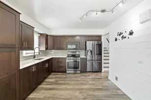 8525 Blueridge Ave, Hickory Hills, IL 60457 - Photo 9