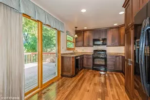 1121 Needham Rd, Naperville, IL 60563 - Photo 5