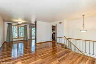 1121 Needham Rd, Naperville, IL 60563 - Photo 3