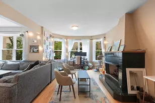 1319 W Fargo Ave, Chicago, IL 60626 - Photo 3