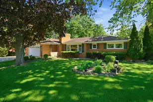 20W545 Moreland Ave, Addison, IL 60101 - Photo 1