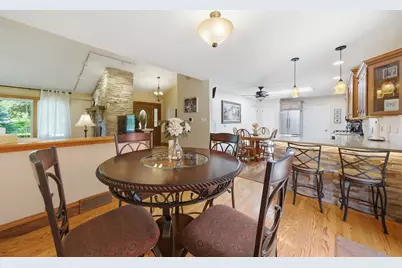 20W545 Moreland Avenue, Addison, IL 60101 - Photo 9