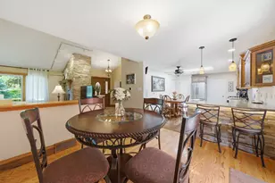 20W545 Moreland Ave, Addison, IL 60101 - Photo 9