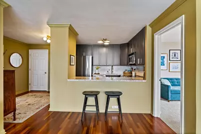 525 W Hawthorne Place #2407, Chicago, IL 60657 - Photo 9