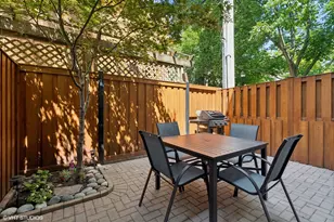 2740 N Janssen Ave, Chicago, IL 60614 - Photo 25
