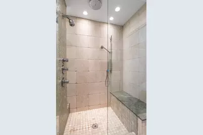 2740 N Janssen Avenue, Chicago, IL 60614 - Photo 17