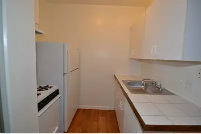 4241 N Kenmore Avenue #207, Chicago, IL 60613 - Photo 3