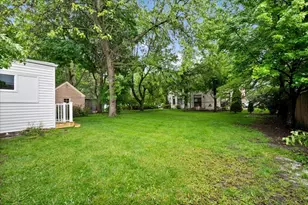 7087 N McAlpin Ave, Chicago, IL 60646 - Photo 23