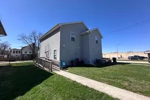 1012 W 4th St, Sterling, IL 61081 - Photo 3