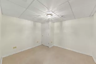 6621 Greene Rd, Woodridge, IL 60517 - Photo 31