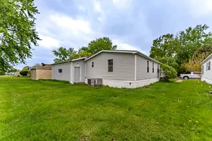 25 Cedar Ln, Sandwich, IL 60548 - Photo 17