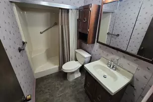 2705 S Broadway Ave, Salem, IL 62881 - Photo 33