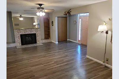 2705 S Broadway Avenue, Salem, IL 62881 - Photo 9