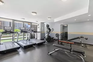 33 W Delaware Pl, Chicago, IL 60610 - Photo 11