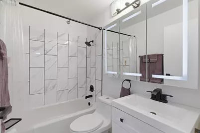 33 W Delaware Place #19E, Chicago, IL 60610 - Photo 7