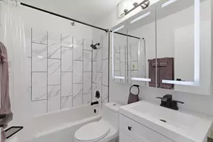 33 W Delaware Pl, Chicago, IL 60610 - Photo 7