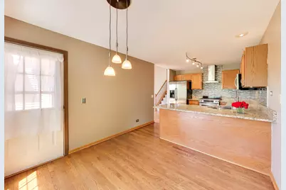 934 Viewpoint Drive, Lake in the Hills, IL 60156 - Photo 11