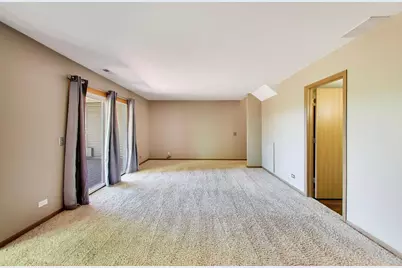 934 Viewpoint Drive, Lake in the Hills, IL 60156 - Photo 21