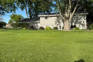 1496 W Lotus Ln, Kankakee, IL 60901 - Photo 29