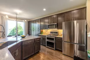 234 Belmont Dr, Lincolnshire, IL 60069 - Photo 11
