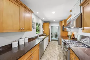 15460 W Wildwood Ct, Libertyville, IL 60048 - Photo 9