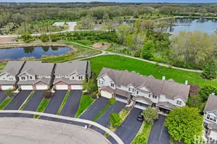 1340 Prairie View Pkwy, Cary, IL 60013 - Photo 3