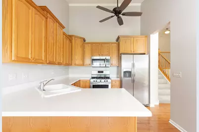 1340 Prairie View Parkway, Cary, IL 60013 - Photo 11