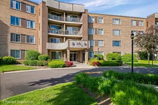 900 E Wilmette Rd, Palatine, IL 60074 - Photo 1