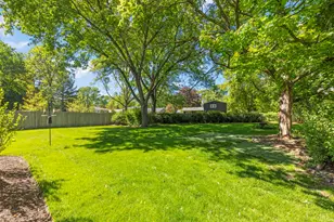 105 Thrush Ln, Naperville, IL 60540 - Photo 51
