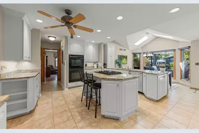 105 Thrush Lane, Naperville, IL 60540 - Photo 9