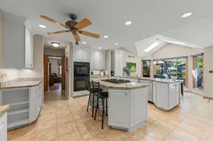 105 Thrush Ln, Naperville, IL 60540 - Photo 9