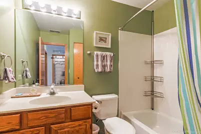 1439 Derby Lane, Mundelein, IL 60060 - Photo 7