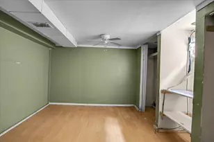 8906 S Mackinaw St, Chicago, IL 60617 - Photo 19