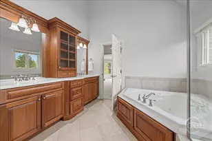 38W535 Red Bay Ct, Saint Charles, IL 60175 - Photo 15