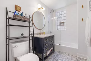 1048 W Byron St, Chicago, IL 60613 - Photo 15