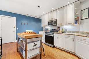 1048 W Byron St, Chicago, IL 60613 - Photo 9