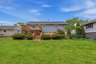 315 S Park Blvd, Streamwood, IL 60107 - Photo 17