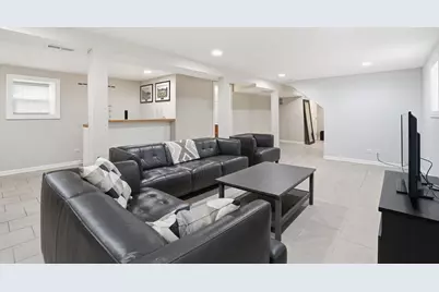2923 N New England Avenue, Chicago, IL 60634 - Photo 17