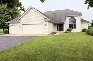 10349 E Branch Rd, Rochelle, IL 61068 - Photo 1