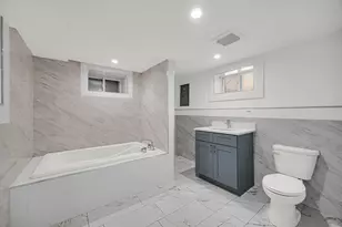 2744 W Catalpa Ave, Chicago, IL 60625 - Photo 19