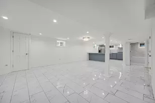 2744 W Catalpa Ave, Chicago, IL 60625 - Photo 15