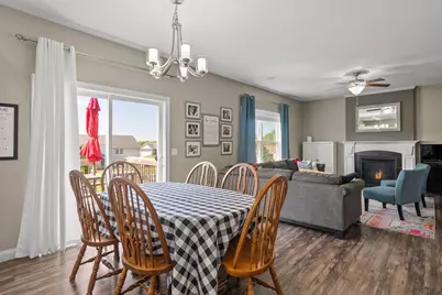 4305 Happiness Lane, Bettendorf, IA 52722 - Photo 11