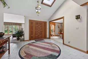 34 Carlisle Rd, Hawthorn Woods, IL 60047 - Photo 3