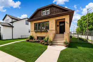 5526 N Nordica Ave, Chicago, IL 60656 - Photo 1