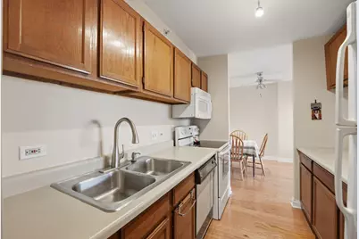 1800 Huntington Boulevard #AE607, Hoffman Estates, IL 60169 - Photo 13