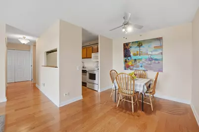 1800 Huntington Boulevard #AE607, Hoffman Estates, IL 60169 - Photo 9