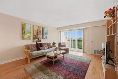 1800 Huntington Boulevard #AE607, Hoffman Estates, IL 60169 - Photo 5