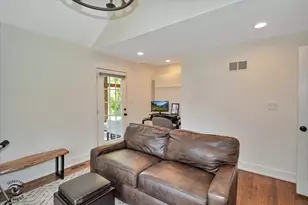 829 E Porter Ave, Naperville, IL 60540 - Photo 11