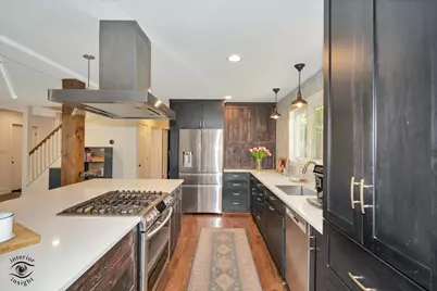 829 E Porter Avenue, Naperville, IL 60540 - Photo 7